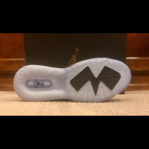 Nike Jordan MARS 270 Top 3 Sneakers - Picture 6 of 6